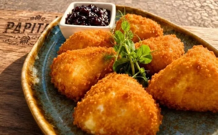 Camembert frito para compartir en Papita's